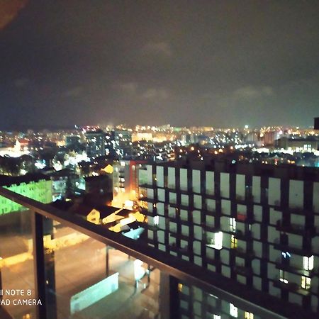 Vip Avalon City 利沃夫 外观 照片